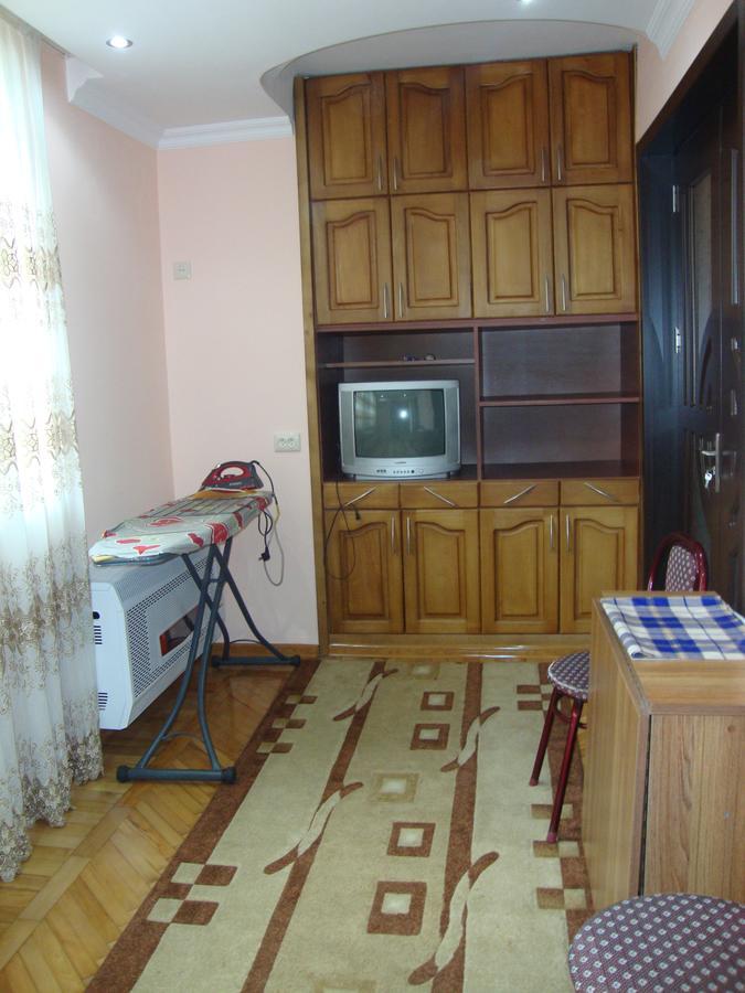 Madona'S House Apartment Batumi Exterior foto